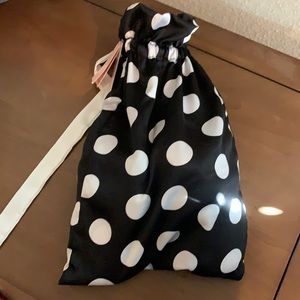 Victoria Secret Slippers L(9-10)